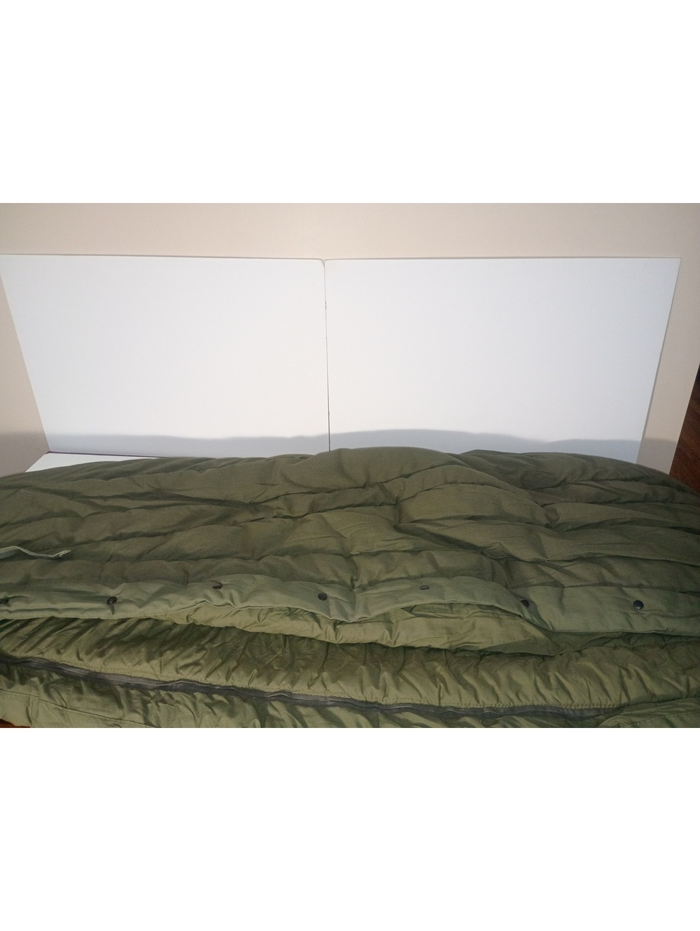 Vintage U.S. Military Extreme Cold Sleeping Bag w/Hood Green